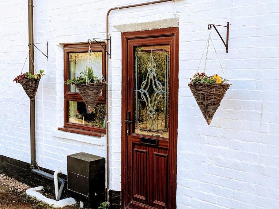 Baker'S Cottage, Urban Spa And Garden Bar 이브샘 외부 사진