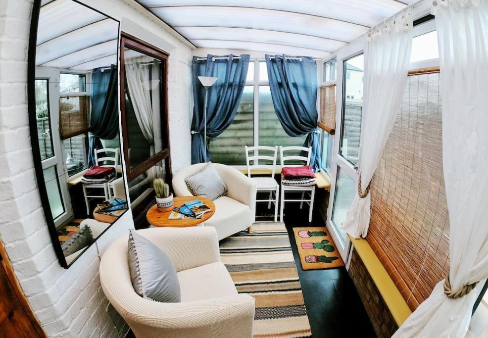 Baker'S Cottage, Urban Spa And Garden Bar 이브샘 외부 사진
